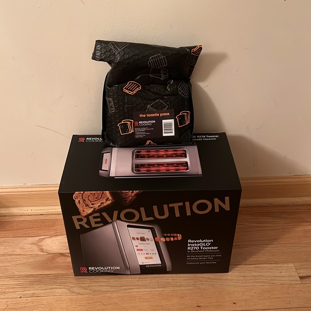 Revolution Instaglo 270 Toaster